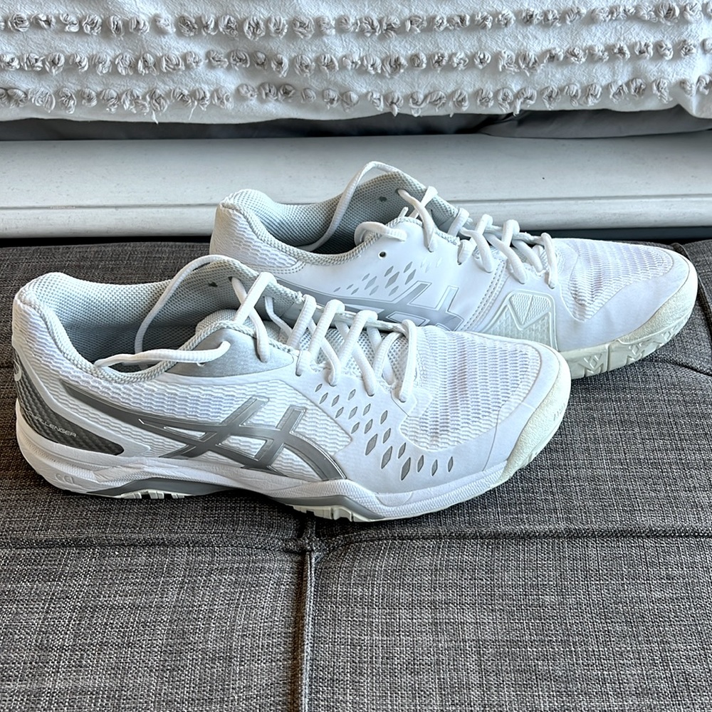 Asics women's pickleball shoes Size 11